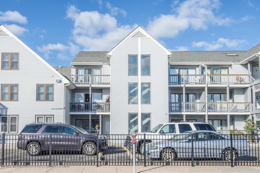 42 Hamilton Avenue - Photo 1