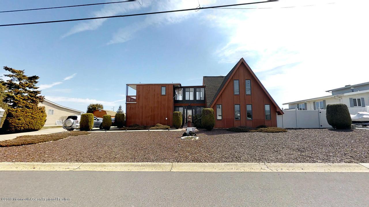 63 Archer Avenue - Photo 1