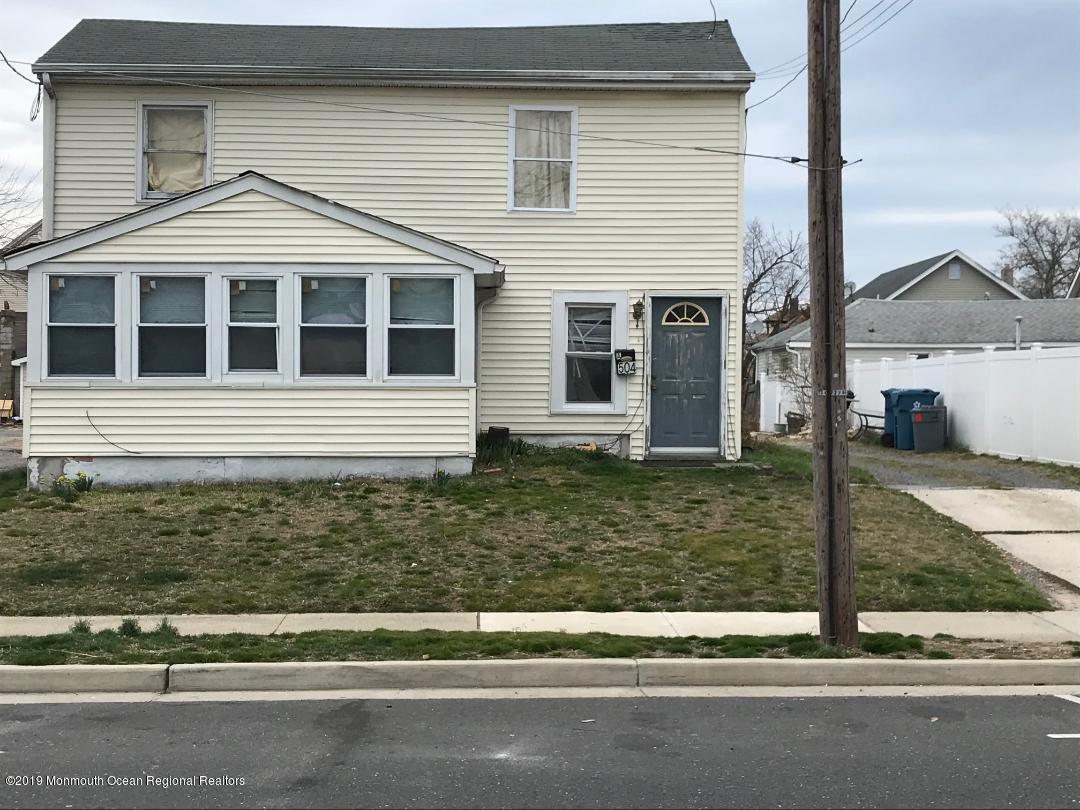 504 13th Avenue - Photo 1