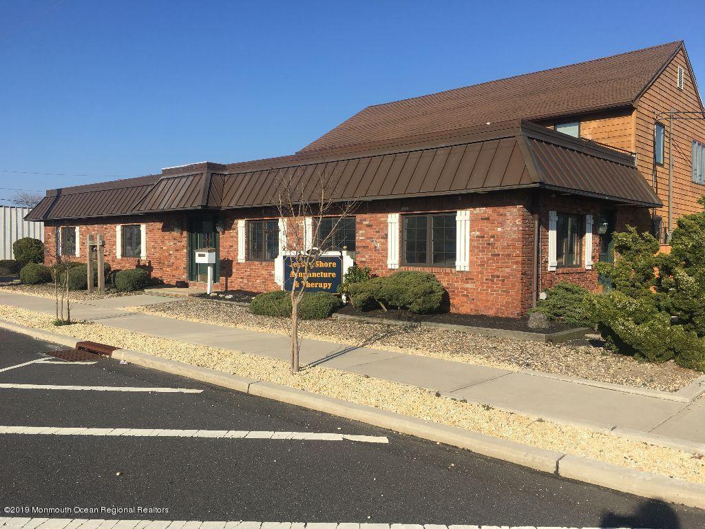 1605 Grand Central Avenue - Photo 1