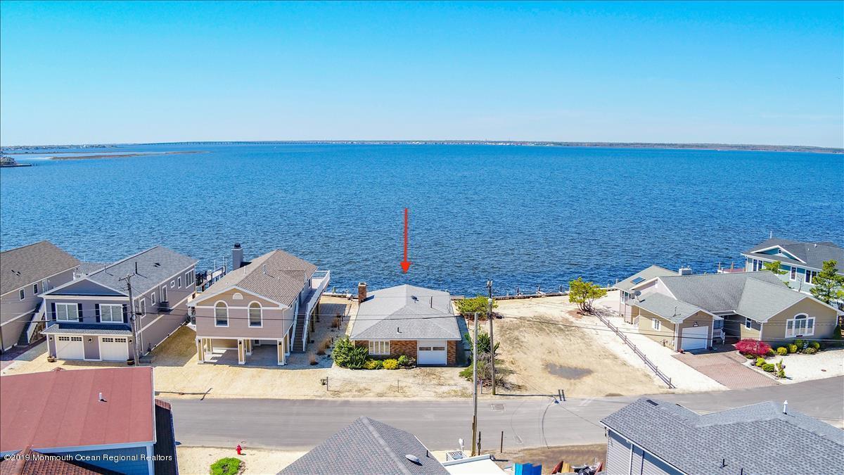 331 Bayview Drive - Photo 1
