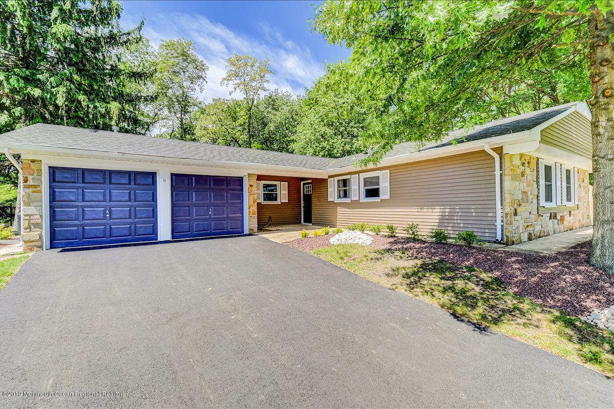 11 Clover Way - Photo 1