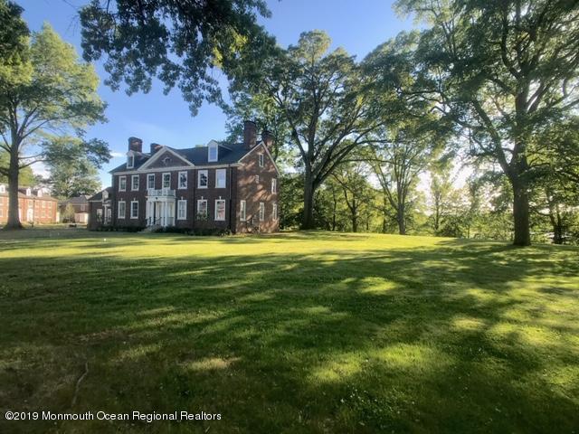 19 Allen Avenue - Photo 1