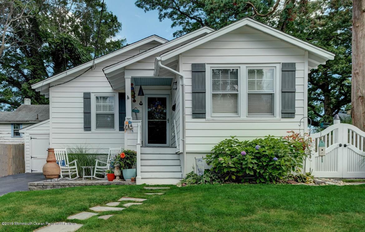 24 Steiner Avenue - Photo 1
