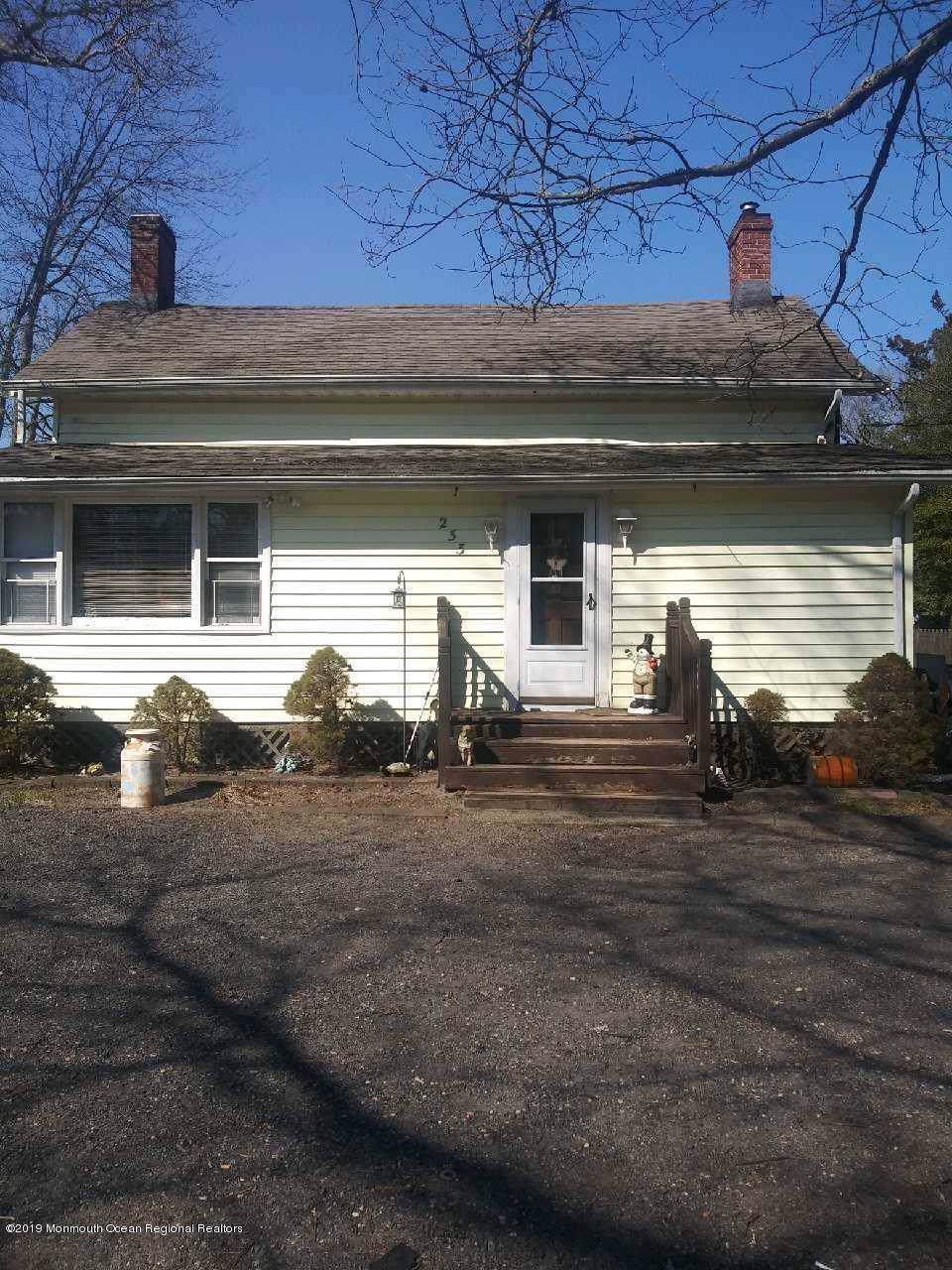 233 Holly Boulevard - Photo 1