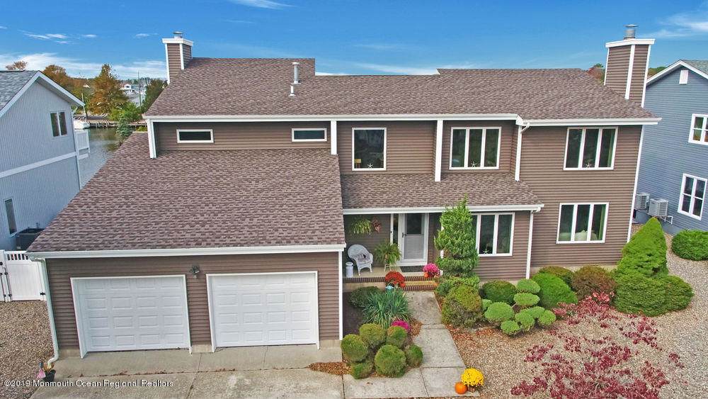 727 Fairview Lane - Photo 1