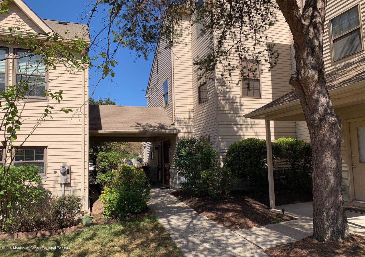 504 Geranium Court - Photo 1