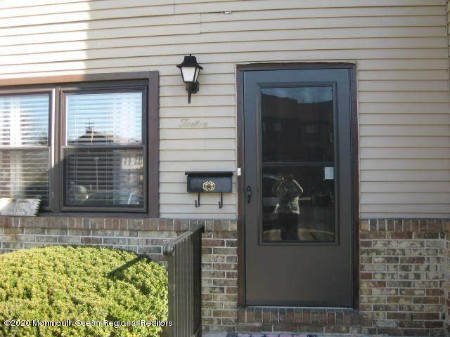 12 Village Green - Photo 1 12 Village Green - Photo 1