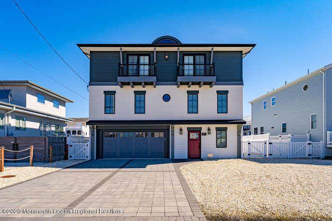 97 Albert Drive - Photo 1