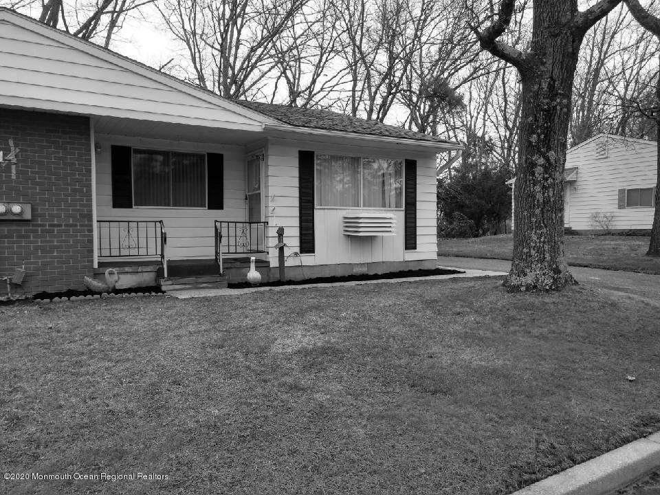 14 Washington Lane - Photo 1