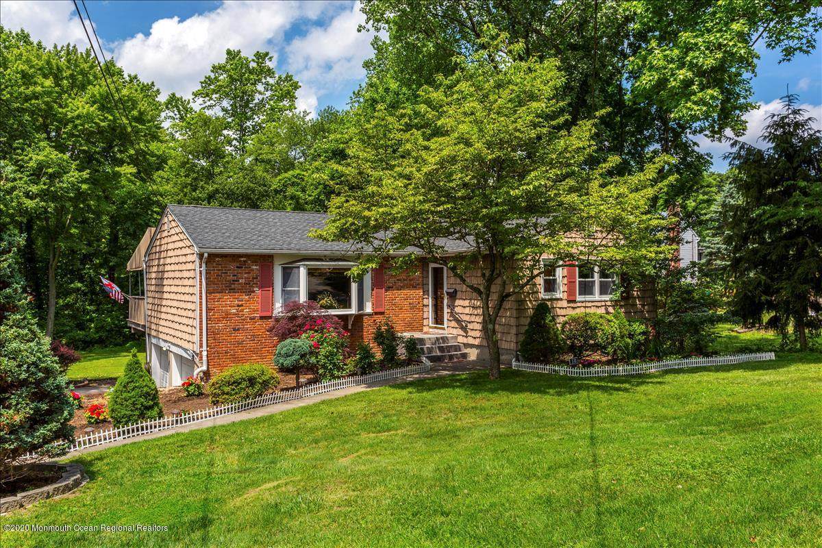 18 Commonwealth Avenue - Photo 1