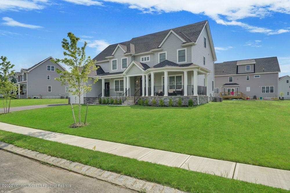 10 Royal Grove Drive - Photo 1