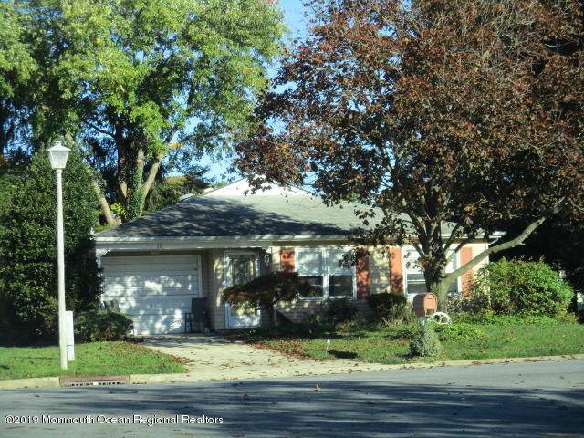 28 Lauren Lane - Photo 1