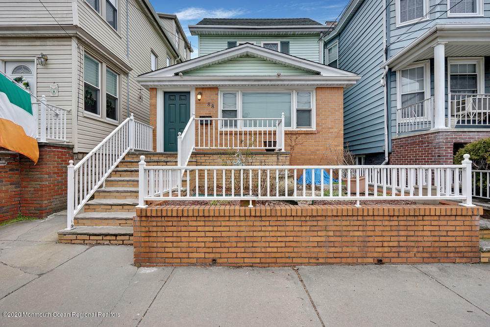 88 9th Street - Photo 1