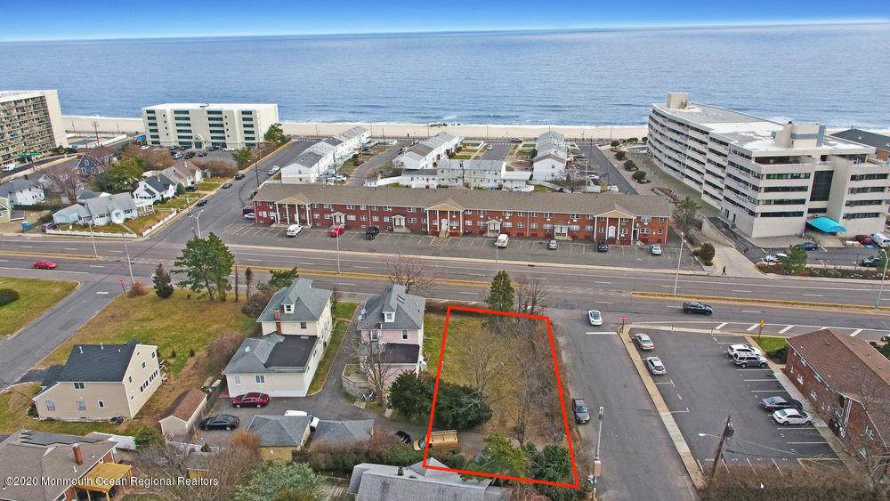 542 Ocean Boulevard - Photo 1