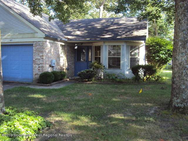 527 Petunia Lane - Photo 1
