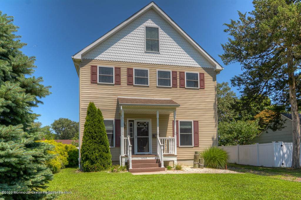 1202 New York Avenue - Photo 1
