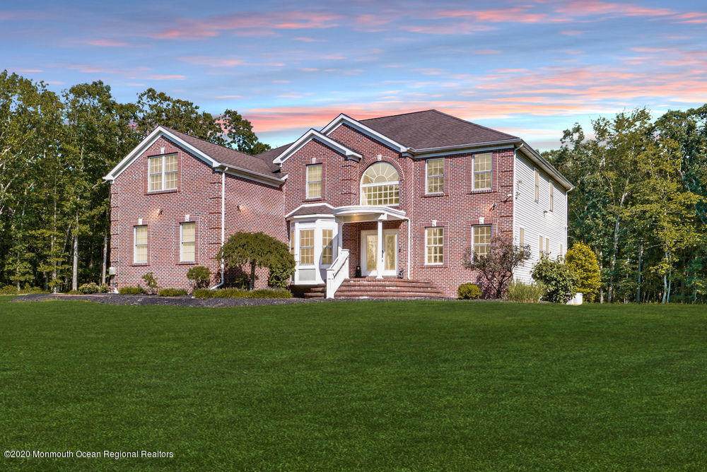 2 Pine Drive - Photo 1