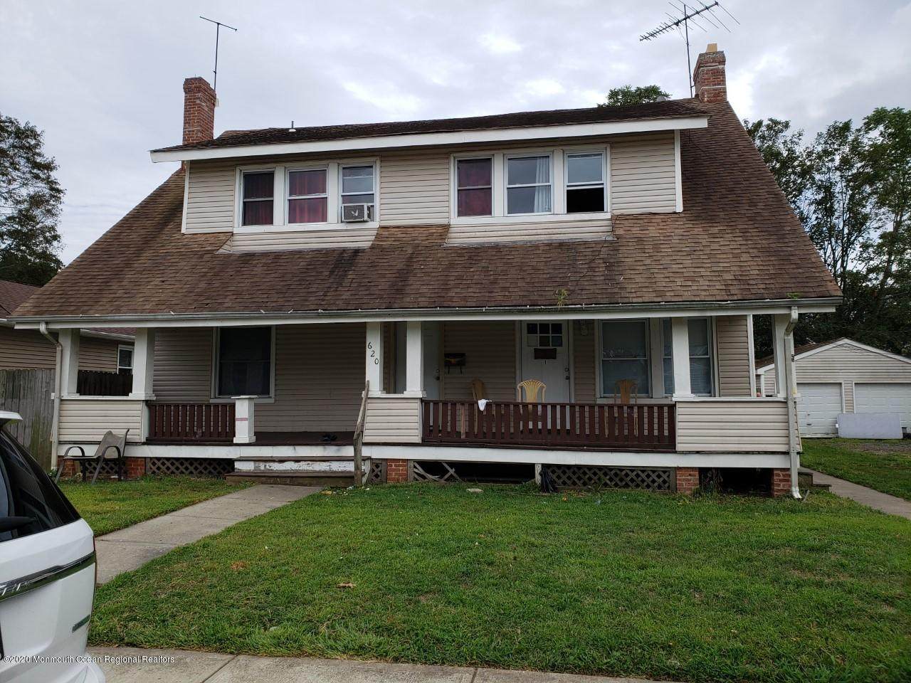 620 Irving Place - Photo 1