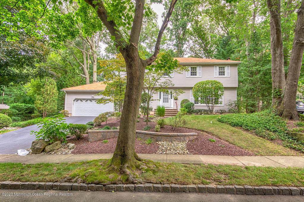 13 Redcoat Drive - Photo 1