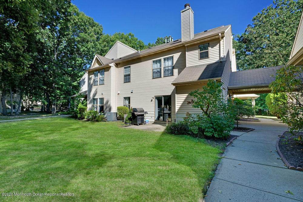 202 Daisy Court - Photo 1