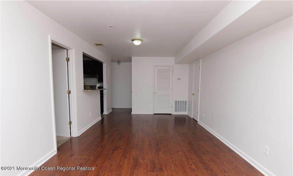 392 College Drive - Photo 1