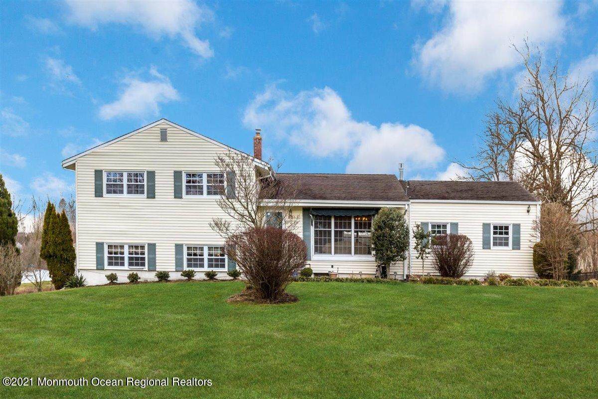 63 Cloverdale Circle - Photo 1