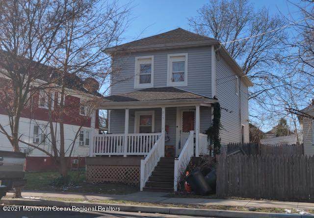 213 De Witt Avenue - Photo 1