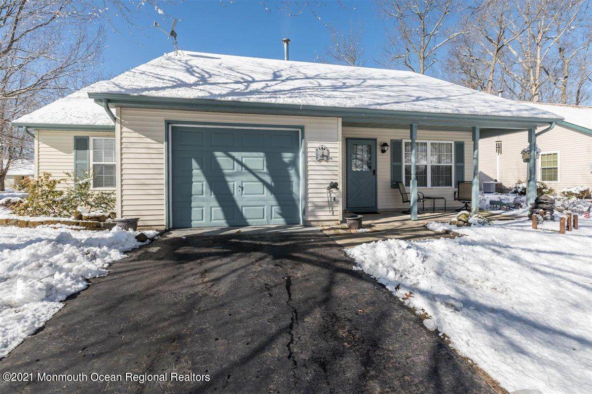 102 Morning Glory Lane - Photo 1