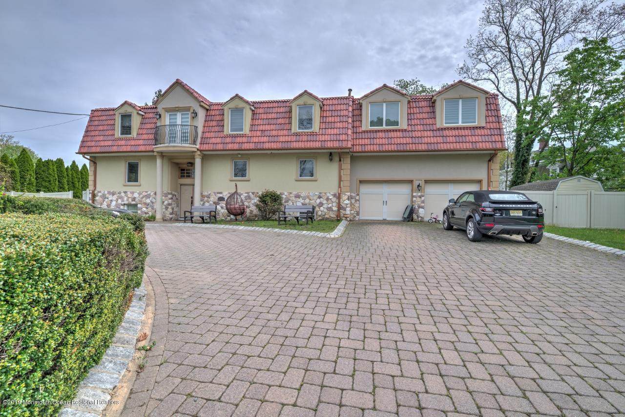 1139 Lincoln Square - Photo 1