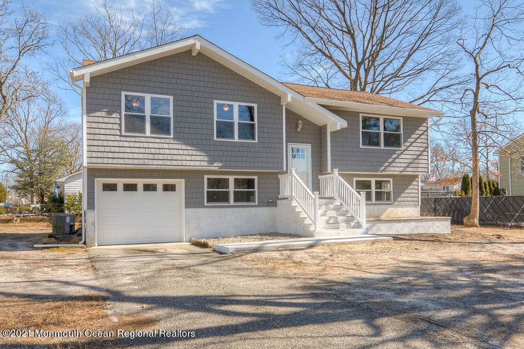 617 Huckleberry Lane - Photo 1