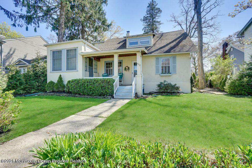 612 Laurel Avenue - Photo 1