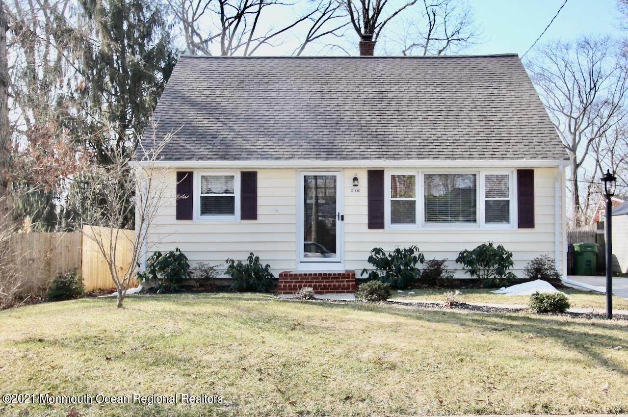 516 Woodmere Avenue - Photo 1