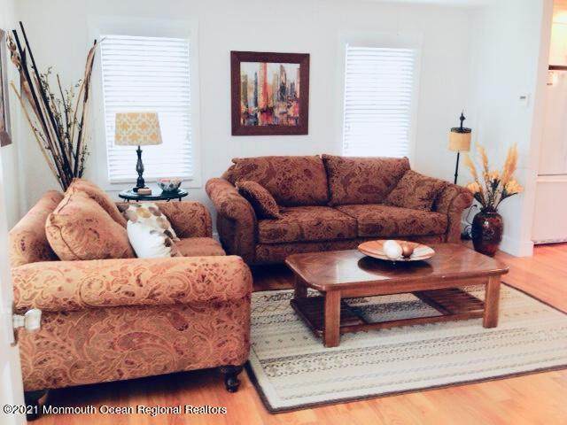 443 Euclid Avenue - Photo 1