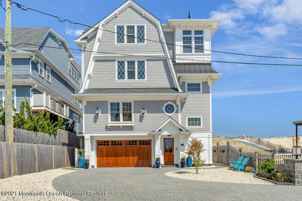 226 Dune Avenue - Photo 1