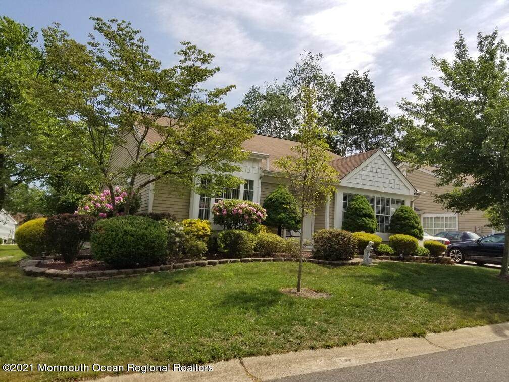 983A Thornbury Lane - Photo 1