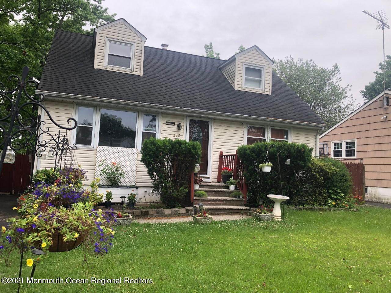 290 Dow Avenue - Photo 1