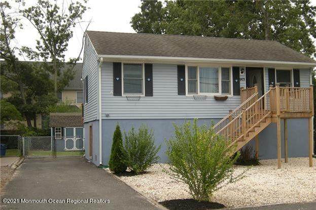 903 Clairmore Avenue - Photo 1