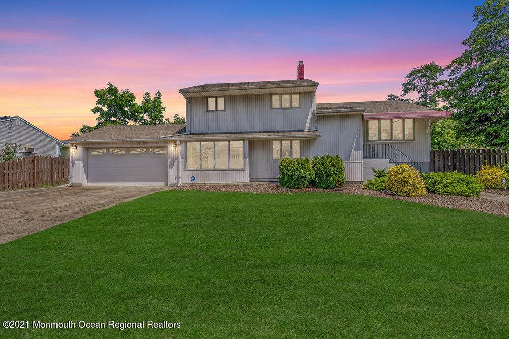 4 Coral Way - Photo 1