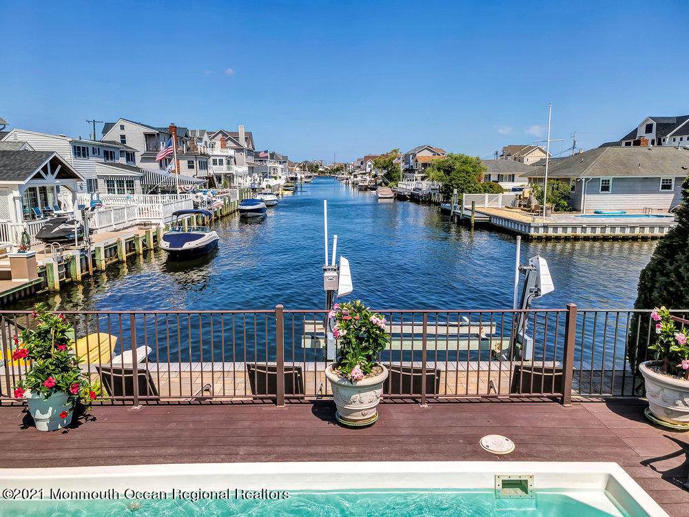 339 Bay Lane - Photo 1