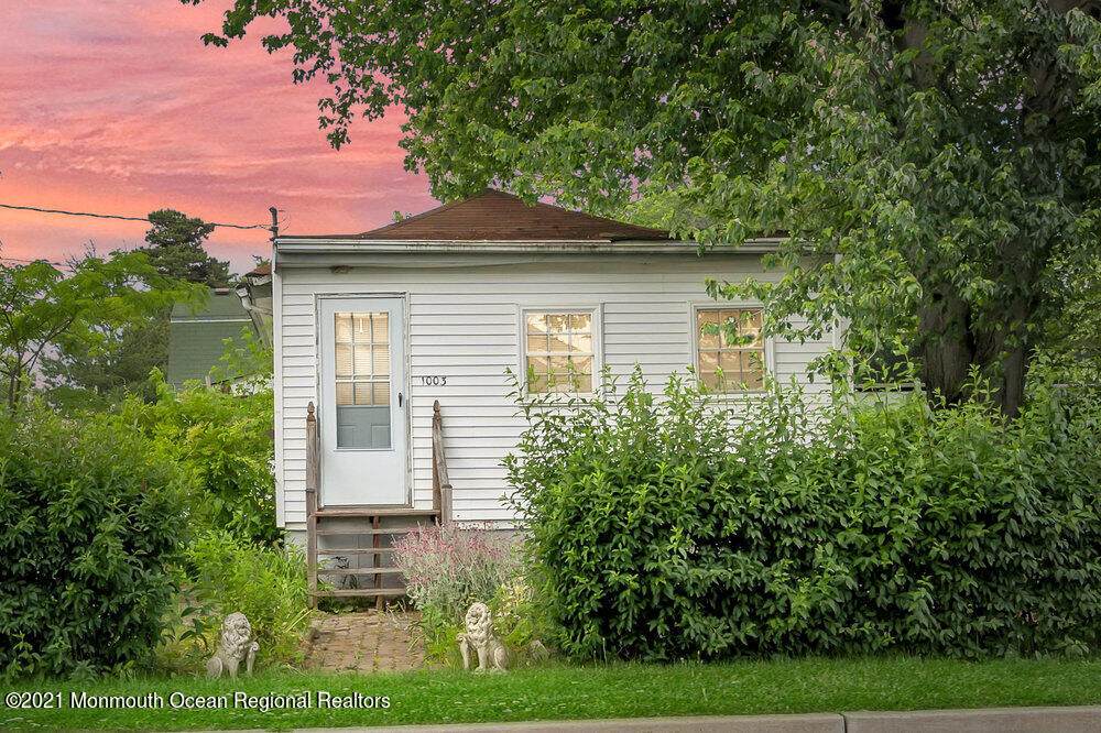 1003 Edmunds Avenue - Photo 1