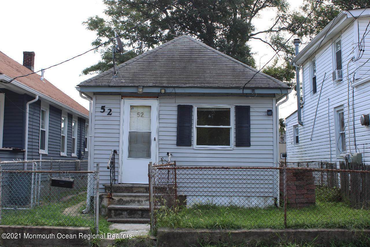 52 Bayview Avenue - Photo 1