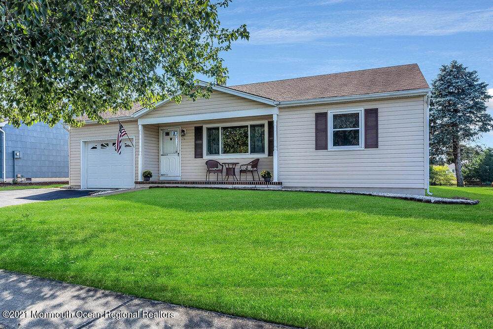 53 Nostrand Drive - Photo 1
