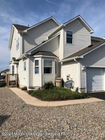 17 Blue Heron Lane - Photo 1