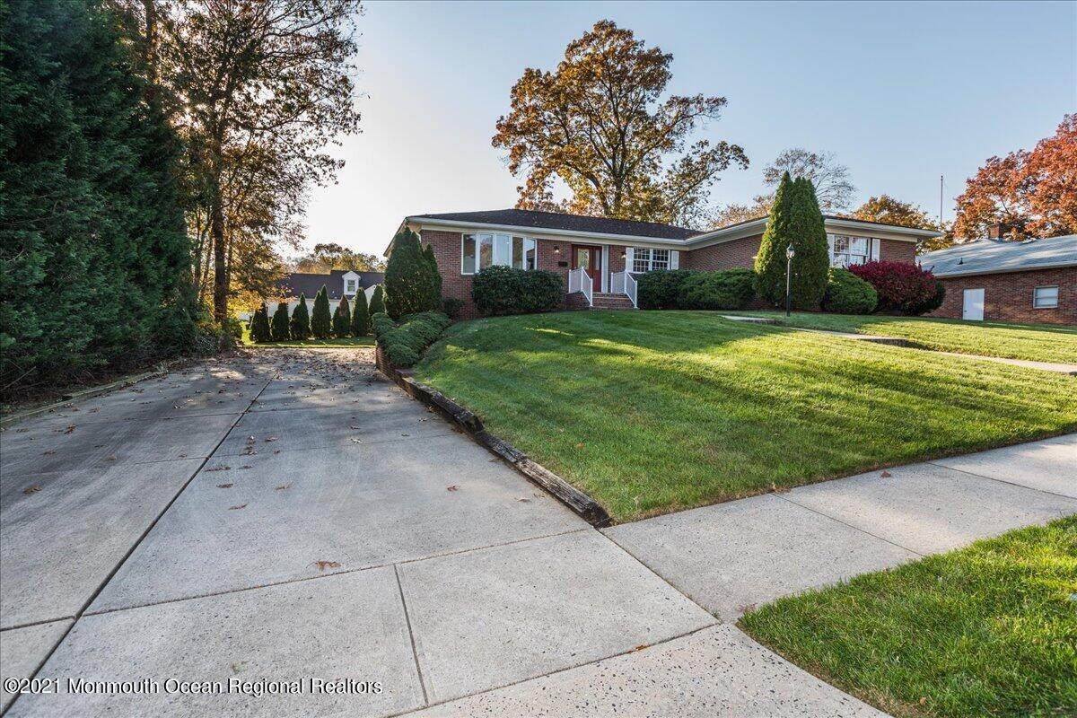 28 Adam Boulevard - Photo 1