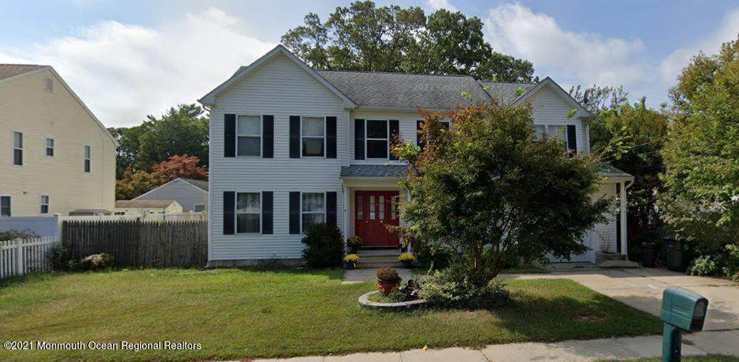 302 Pharo Avenue - Photo 1