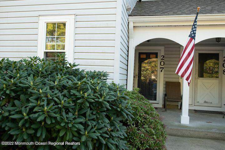 207 Tulip Lane - Photo 1