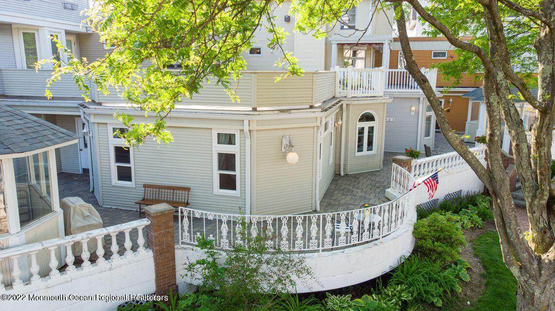 100 1st Street - Photo 1
