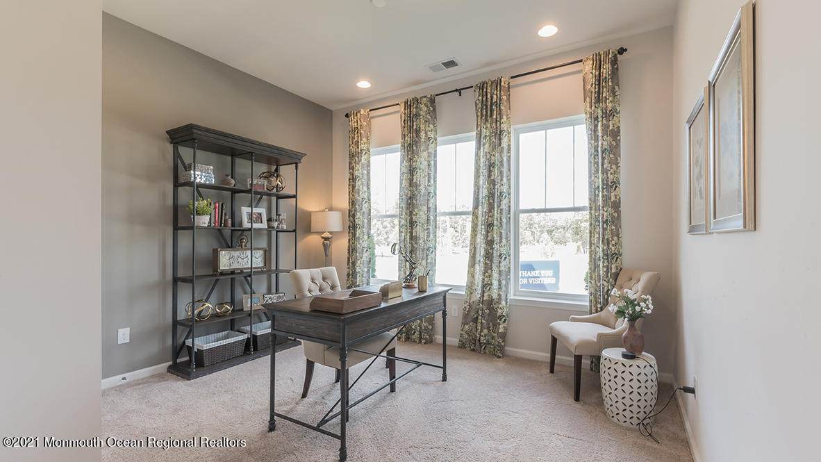 57 Cougar Lane - Photo 1