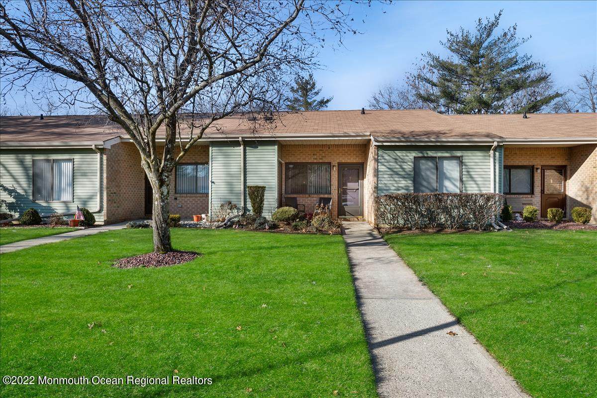 213 Medford Court - Photo 1